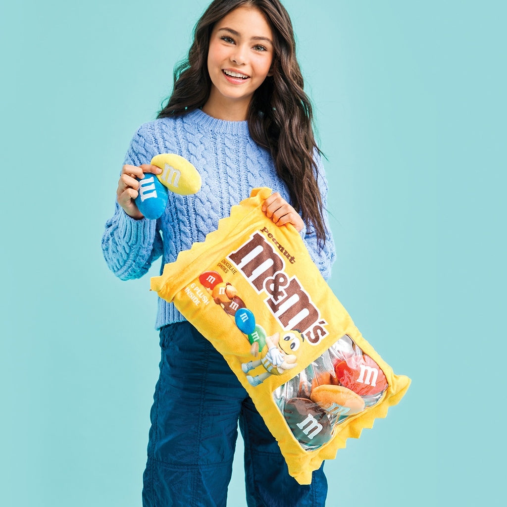 M&M pillow with peanuts