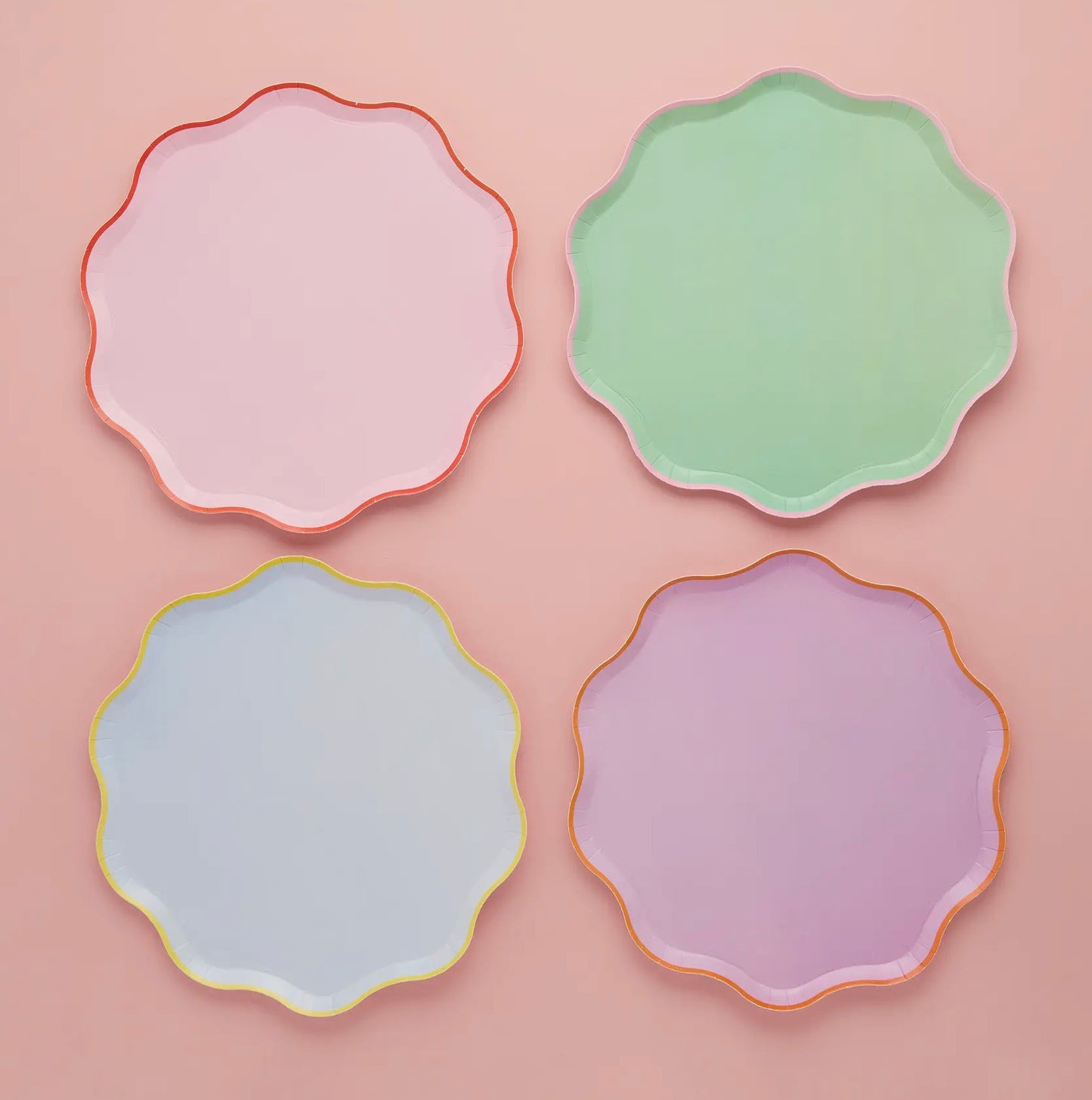 Wavey Edge Paper Plates - Pack of 8