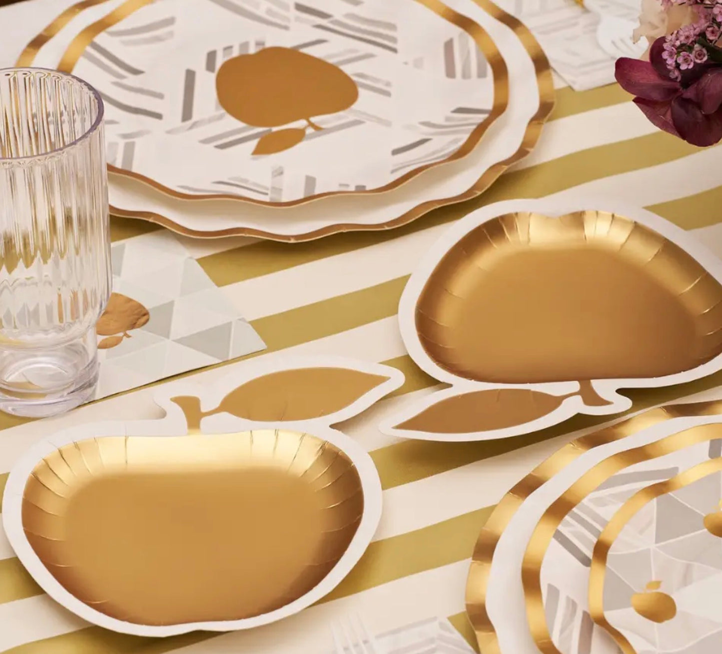 Golden Apple Die Cut Salad Plates/8pk