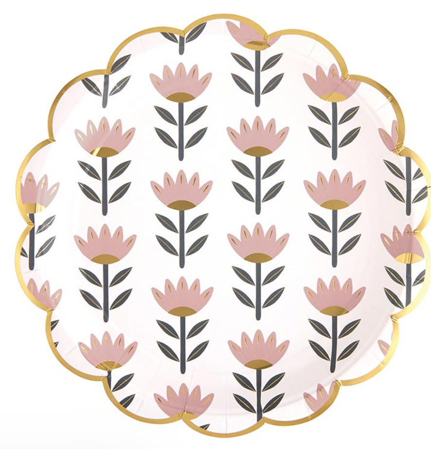 Scalloped Paper Plates - Flowers