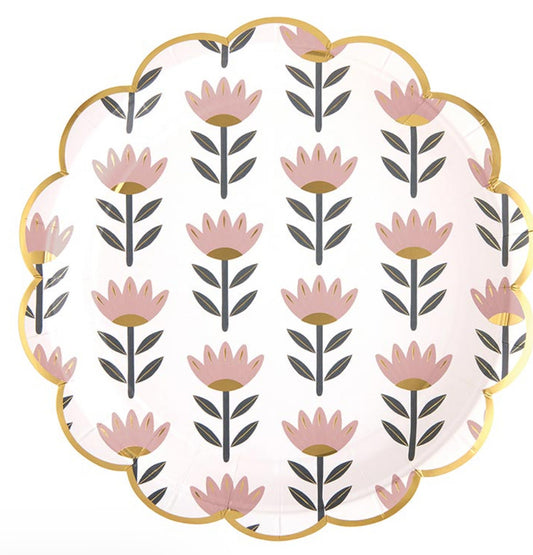Scalloped Paper Plates - Flowers