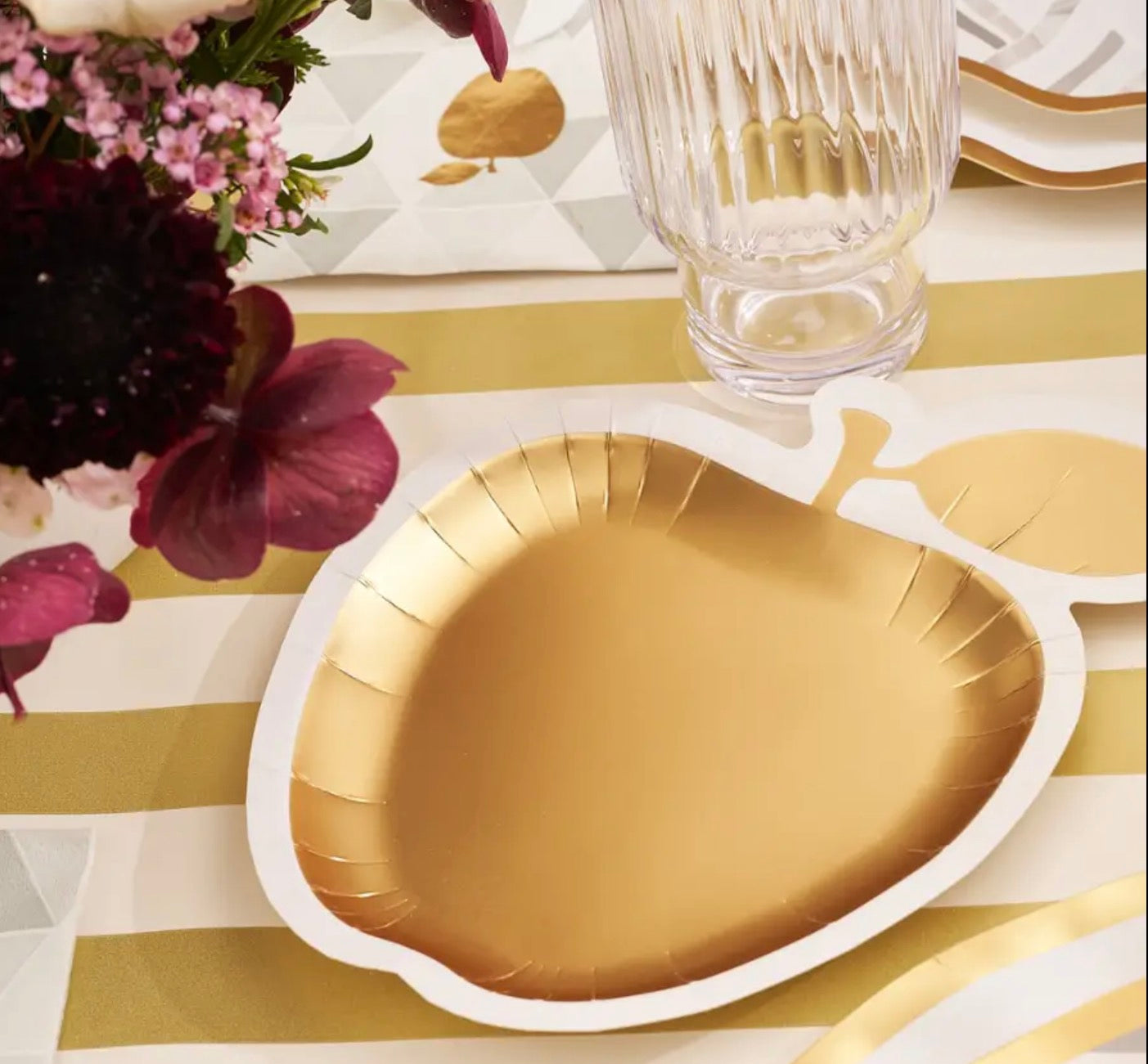 Golden Apple Die Cut Salad Plates/8pk