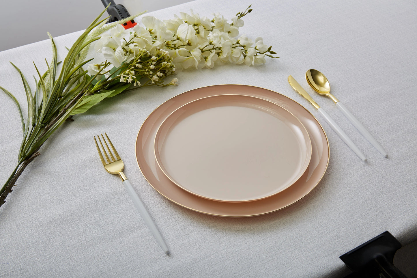 Round Walled Linen and Gold Plastic Plates Set | 32 Pack